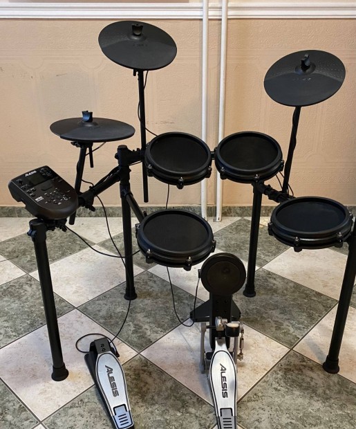 Alesis Nitro jszer hlbrs elektromos dob