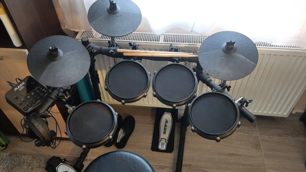 Alesis Turbo Mesh Kit SET Black Elektromos dobszett
