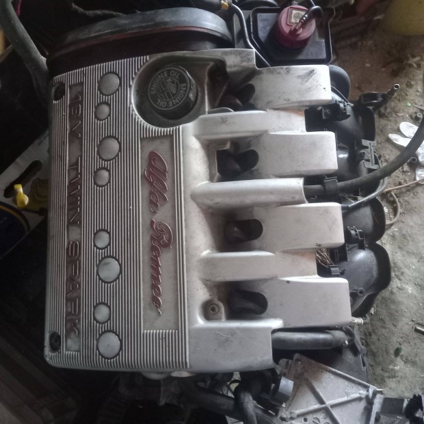 Alfa 147 1,6i benzines motor elad