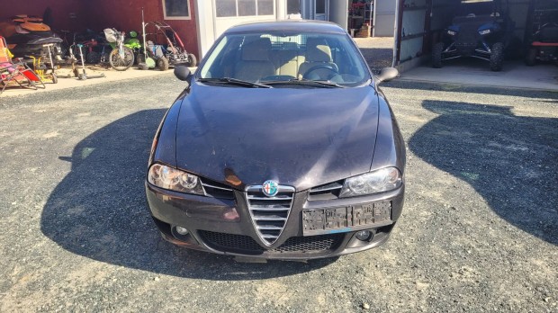 Alfa 156. 1.9JTD regisztralni , Akatrésznek kinek mi