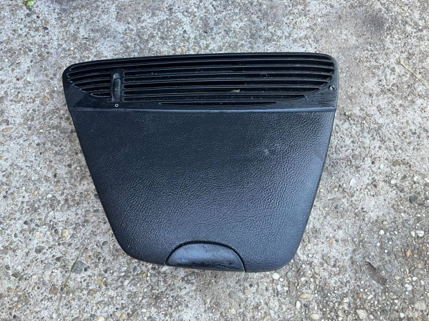 Alfa 166 fekete kzps box mszerfalba hibtlan llapotban