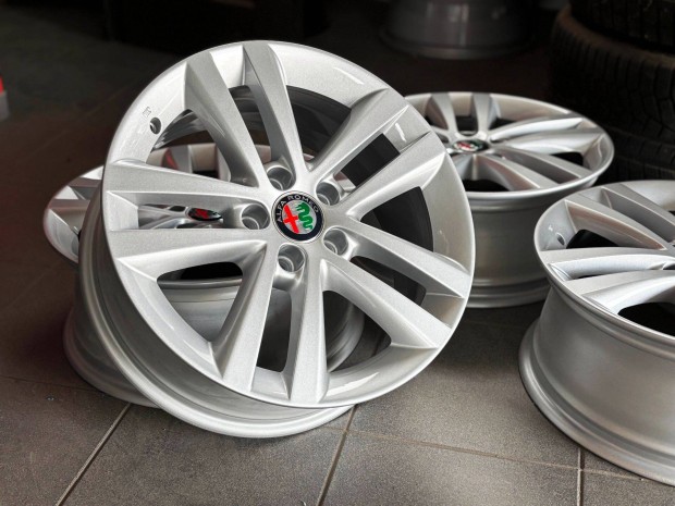 Alfa 17" 5x110 gyári alufelni eladó 17 coll 159 Giulia Giulietta