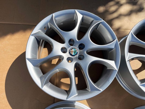 Alfa 17" 5x98 gyri alufelni elad 17 coll 147 156