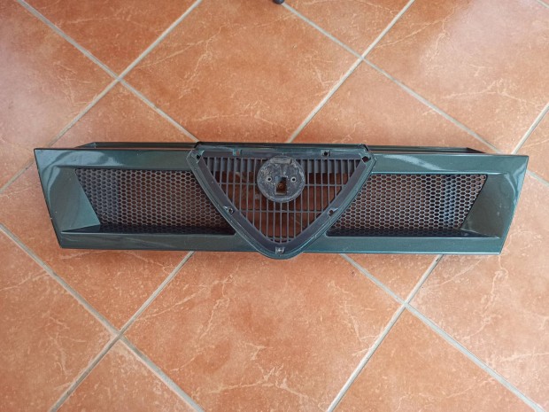 Alfa 33 hűtőrács