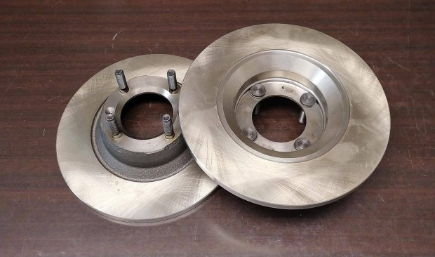 Alfa 75 90 Alfetta GTV Giulietta 2.0 261mm 4x98 féktárcsa