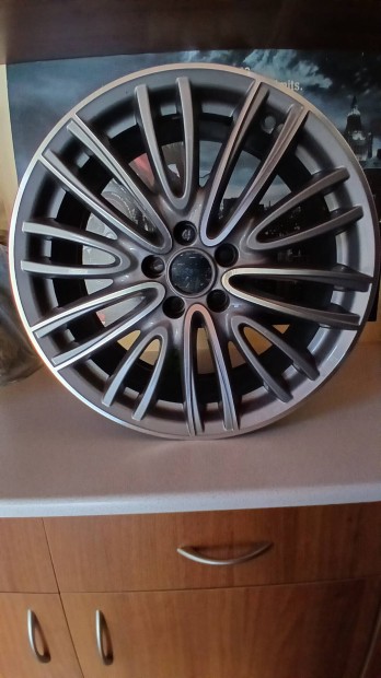 Alfa Giulia 18" felni