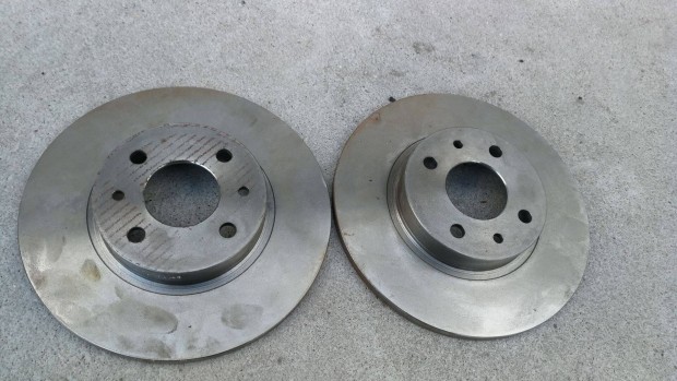 Alfa Romeo 145 146 Fiat Bravatipo Punto Lancia Dedra Delta féktárcsa