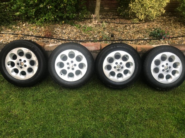 Alfa Romeo 147 Gt 155 5x98 15col 185/65r15 gumikkal 30e/4db
