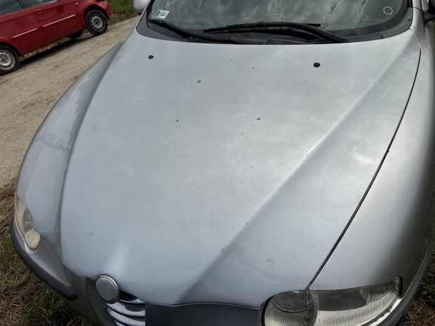 Alfa Romeo 147 (00-) 1.6 16 V T. Spark motorháztető 