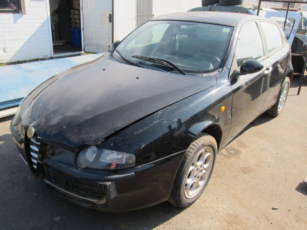 Alfa Romeo 147 bontott alkatrészek eladók