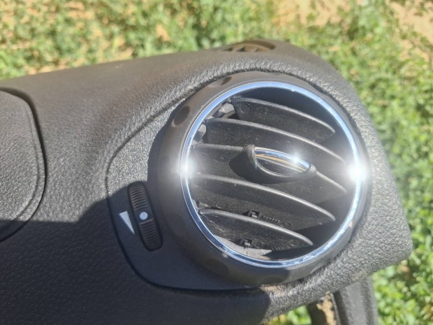 Alfa Romeo 147 szellőzőrács pár