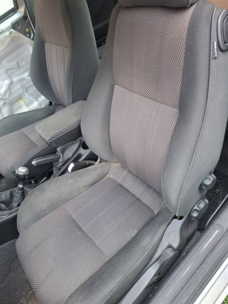 Alfa Romeo 147 ülés