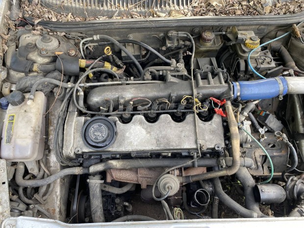 Alfa Romeo 156 5 hengeres JTD motor