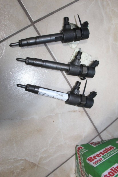 Alfa Romeo 156, 146> Lancia Lybra 99- Porlasztó (0445110002)