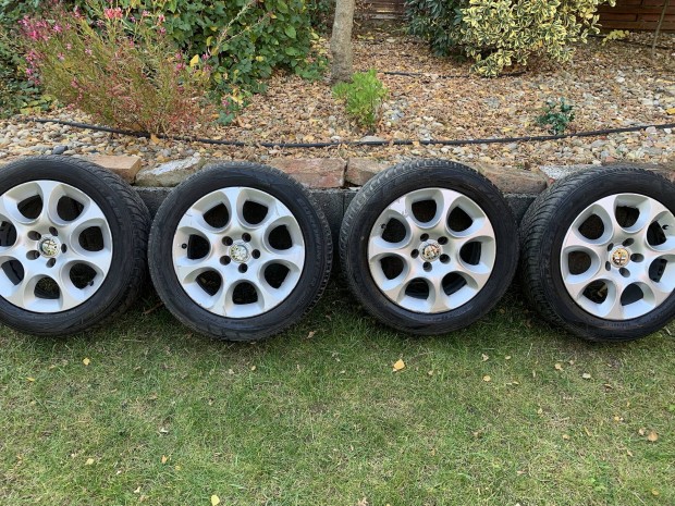 Alfa Romeo 159 Brera 5x110 205/55 r16 tli gumikkal 15e/db