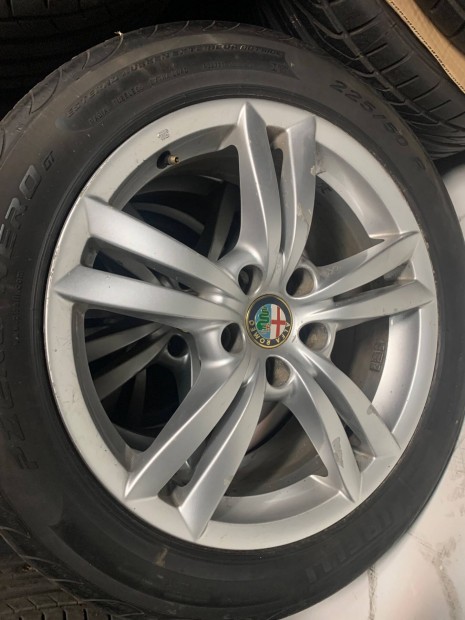 Alfa Romeo 159 Brera 5x110 225/50r17 szuper 2023-as t�li gumikkal 140e