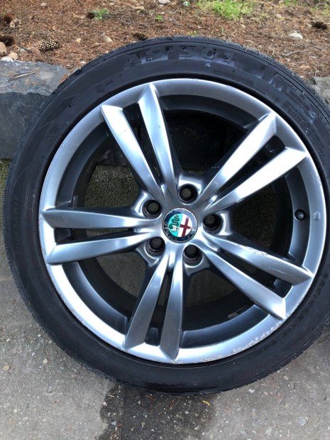 Alfa Romeo 159 Giulietta Brera 17col 225/45r17 nyári gumikkal 110e/4db