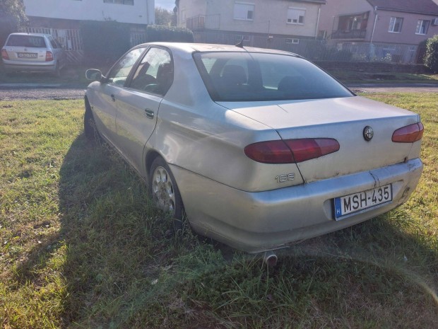 Alfa Romeo 166