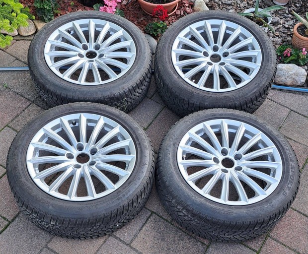 Alfa Romeo 17" felni Dunlop tligumival