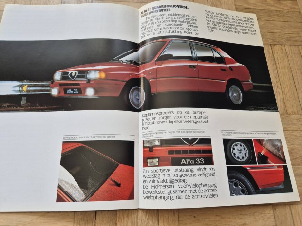 Alfa Romeo 33 gyári prospektus katalógus OT Veterán