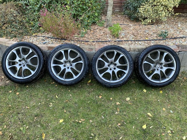 Alfa Romeo Black Line 147 156 GT 5x98 225/45r17 szinte �j gumikkal