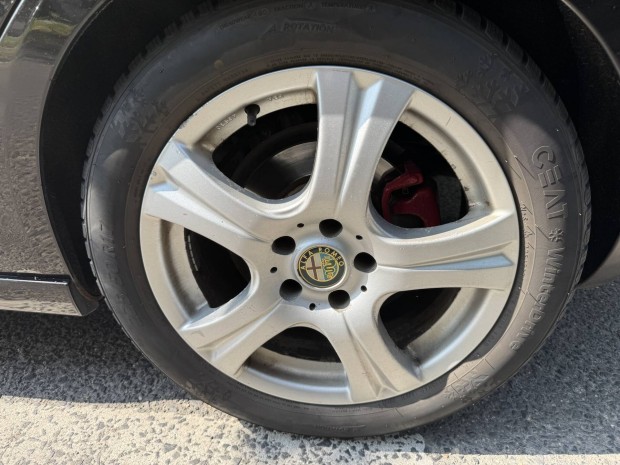 Alfa Romeo Giulietta 159 17" 5x110 felniszett téli gumival