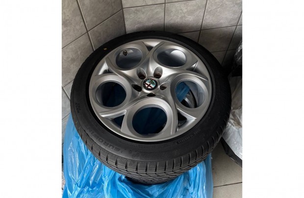Alfa Romeo Giulietta alu+felni 24-es dot