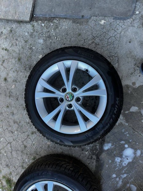 Alfa Romeo Giulietta felni,Pirelli tli gumikkal