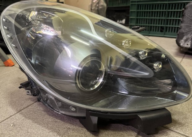 Alfa Romeo Giulietta jobb oldali s�t�t h�tteres halog�n f�nysz�r�