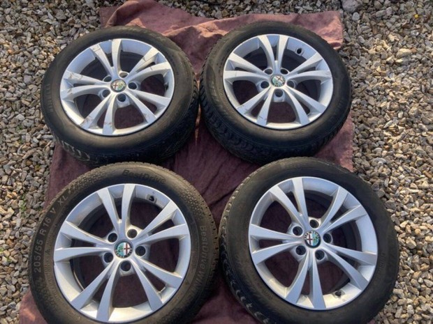 Alfa Romeo Giulietta kerk szett 205/55 R16