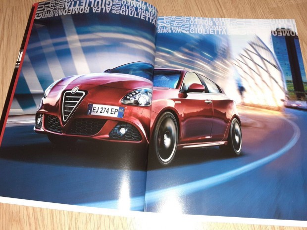 Alfa Romeo Giulietta prospektus - 2010, magyar nyelv