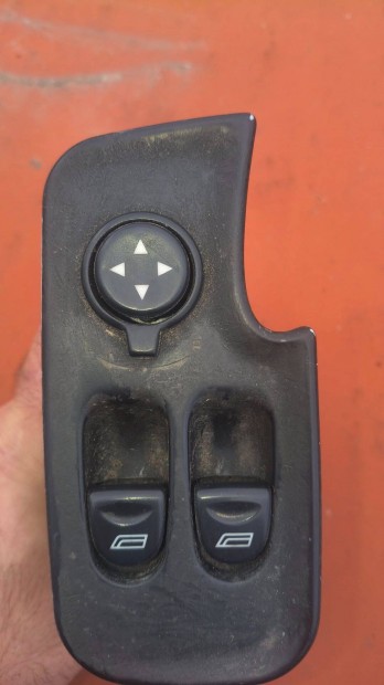 Alfa Romeo Gt bal ablakemel� kapcsol�