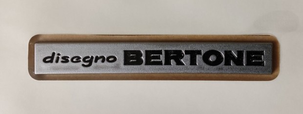 Alfa Romeo Gt gyri j Bertone felirat a hts srvdre 60684624