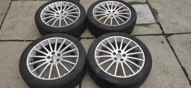 Alfa Rome R17 gyri alufelni 215/45 gumikkal