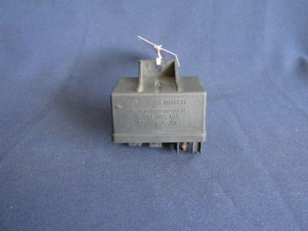 Alfa Romeo , Fiat 0281003015 számú izzító relé