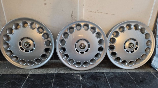 Alfa Romeo dsztrcsa 15" (3db.)