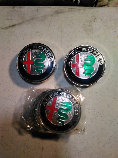 Alfa Romeo felni közép kupakok retro
