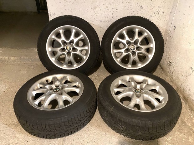 Alfa Romeo felni szett tli gumival