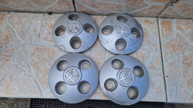 Alfa Romeo felnik�z�p