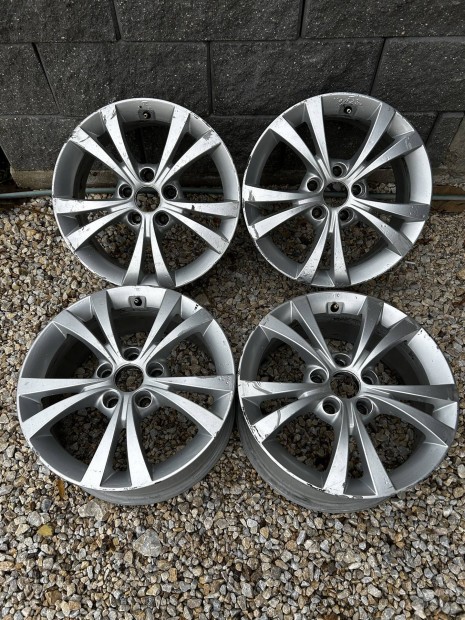 Alfa Romeo gyári alufelni 16
