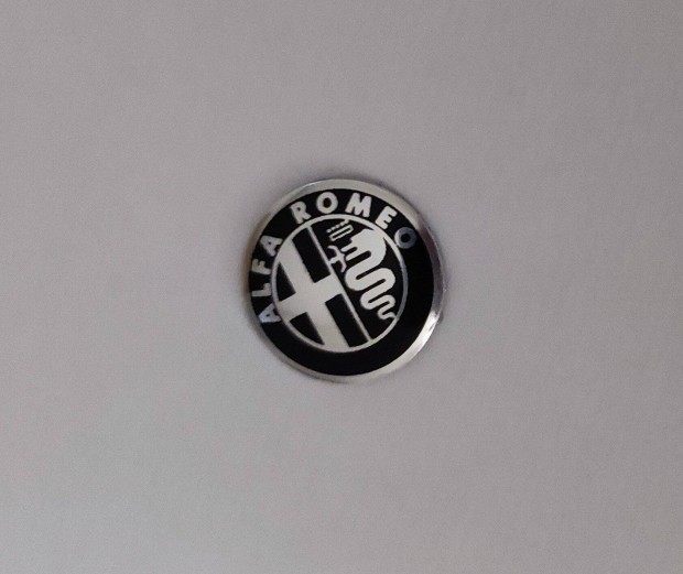 Alfa Romeo indítókulcs (autó kulcs) fekete embléma 14 mm-es