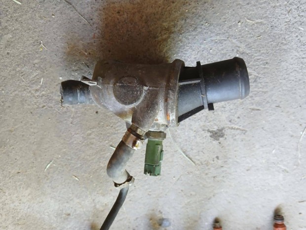 Alfa Romeo termosztát ház