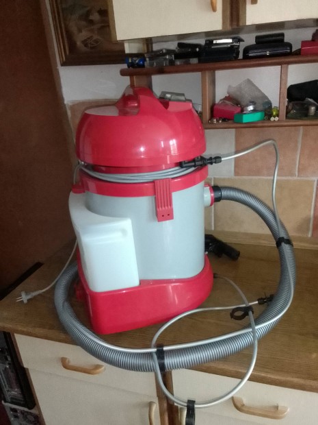 Alfa centauri 1600 watt nedves száraz takarítógép újszerű