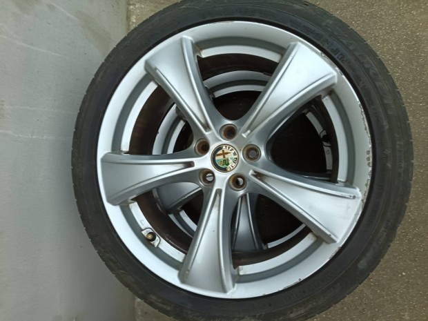 Alfa romeo Q2 17" Gyri alufelni garnittra. 