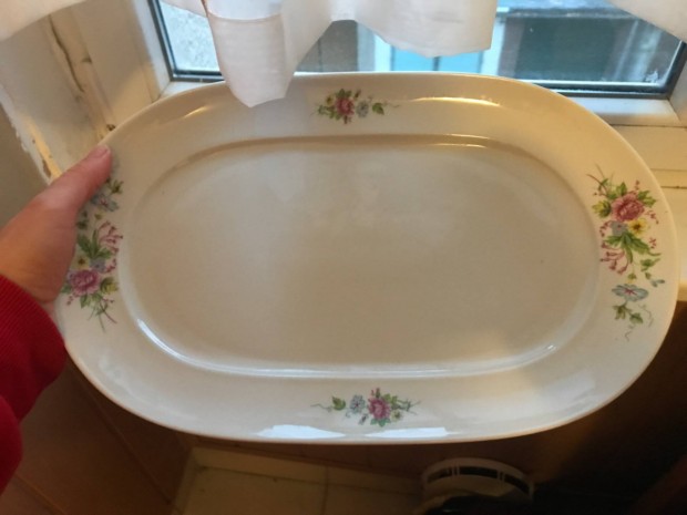 Alföldi kínáló pecsenyés porcelán tál