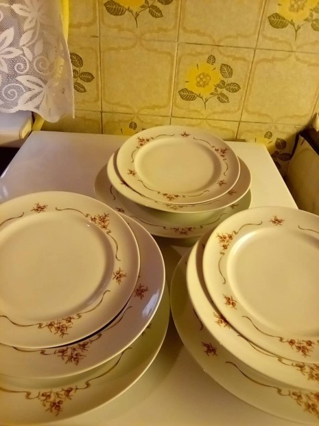 Alfldi porceln tkszlet  3*3dbos