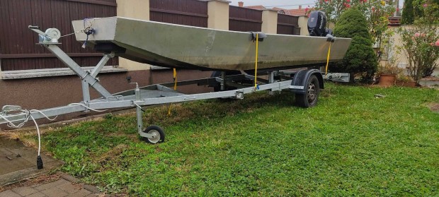 Algyoi aluminium motorcsonak + 20LE oninditos suzuki + rendszamos futo