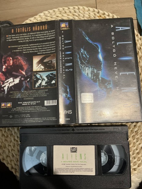 Alien 2 bolyg neve hall vhs