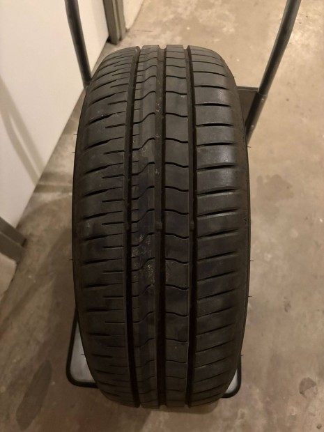 Alig futott, �j Falken ny�ri gumiabroncsok (4 db)