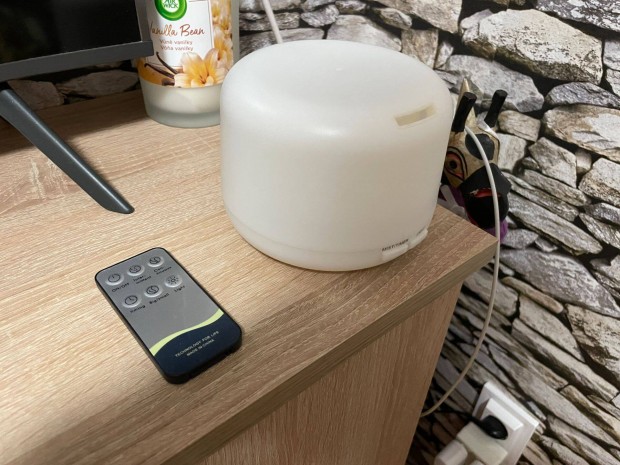 Alig használt 300ml RGB Diffuser illóolaj párologtató eladó !